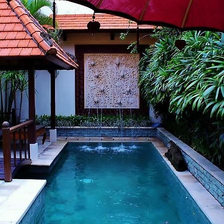 Villa Heliconia Seminyak Esterno foto