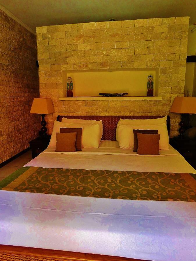 Villa Heliconia Seminyak Esterno foto