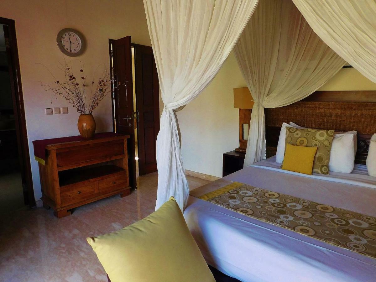 Villa Heliconia Seminyak Esterno foto