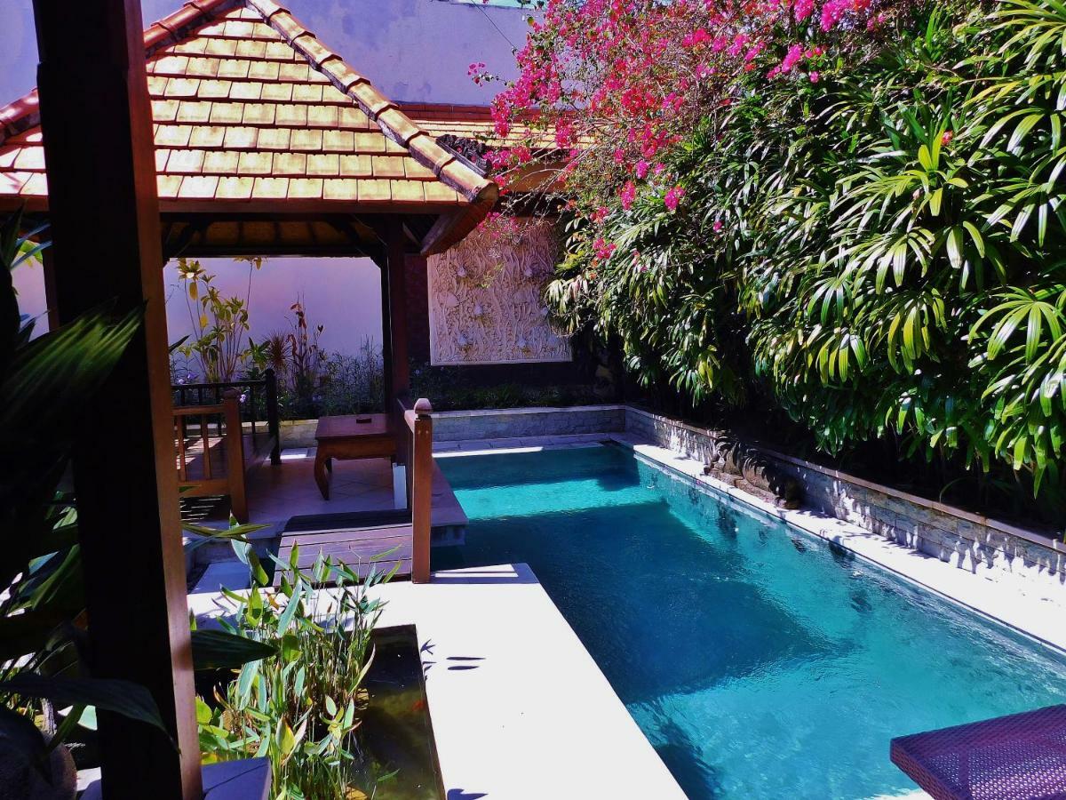 Villa Heliconia Seminyak Esterno foto