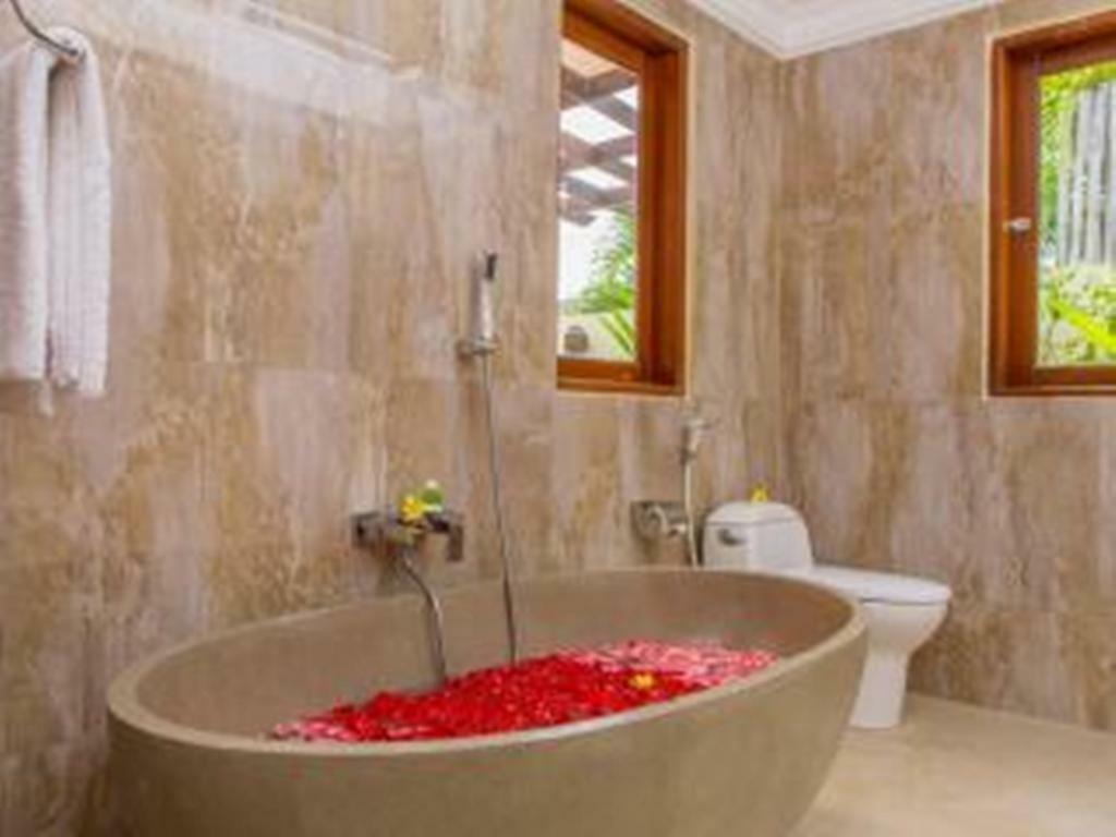 Villa Heliconia Seminyak Esterno foto